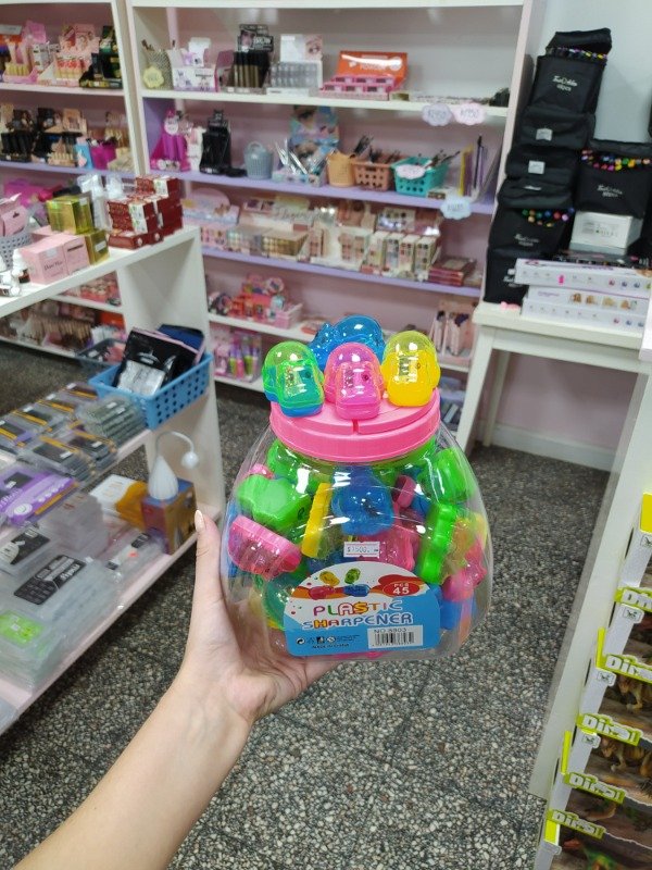 Producto - Sacapuntas hipopótamo con recipiente