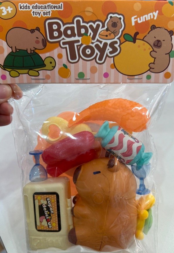 Producto - CAPIBARA CON ACCESORIOS EN BOLSA