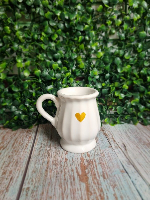 Producto - Mate retro corazon dorado
