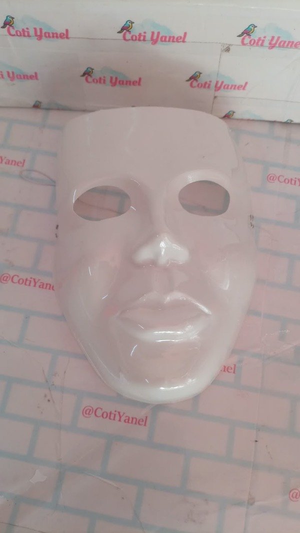 Producto - Caretas plasticas lisas blancas - 0