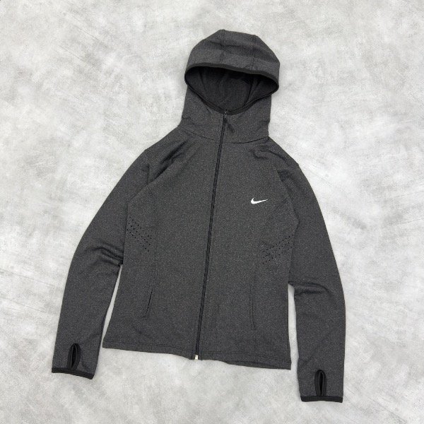 Producto - CAMPERA TRAINING CON CAPUCHA