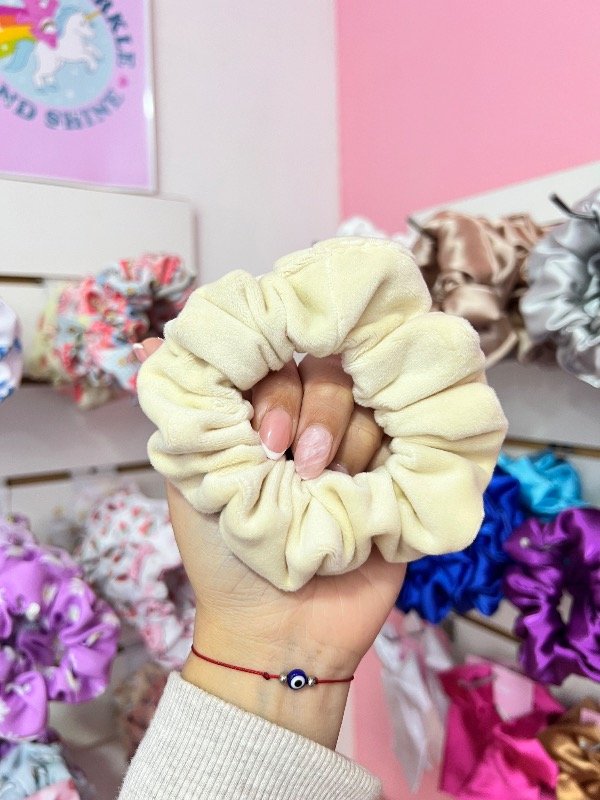 Producto - SCRUNCHIE PLUSH NATURAL