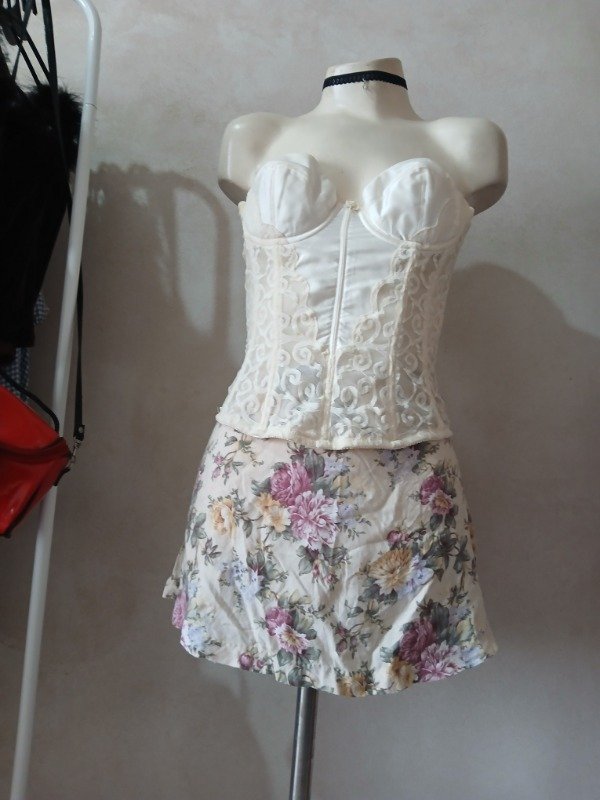 Producto - Falda Floral 90s