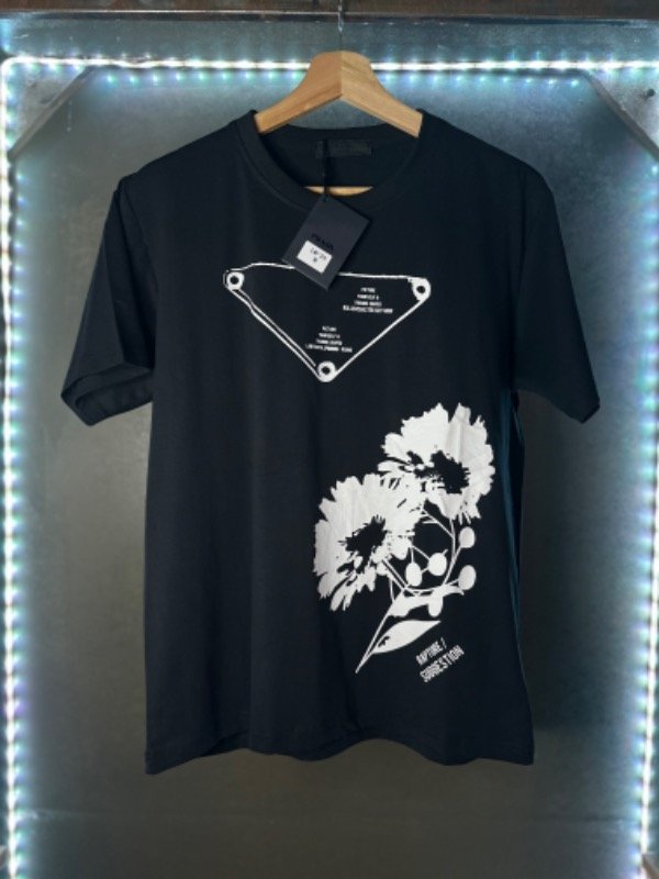 Producto - Remera Prada - 0