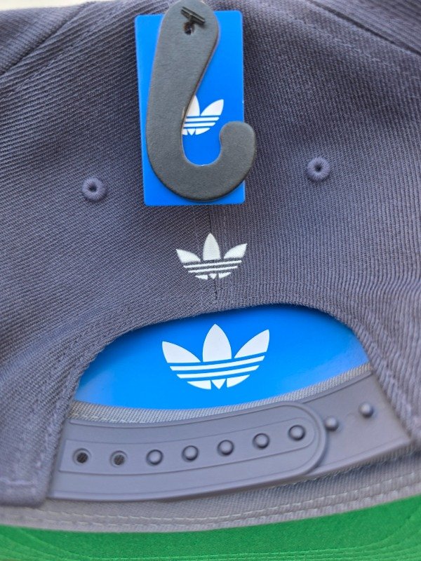 Adidas originals snapback 2026 gris — imagen 9