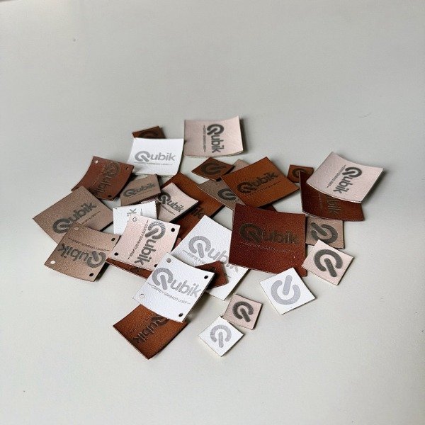 Producto - ETIQUETAS CUADRADAS CUERO PU -PACK - 4
