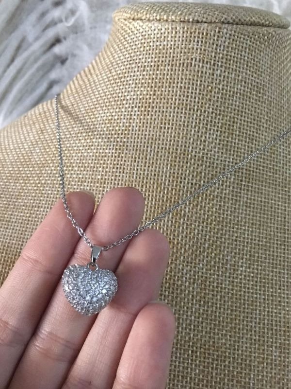 Producto - Cadena Corazón con Brillos Acero Quirúrgico