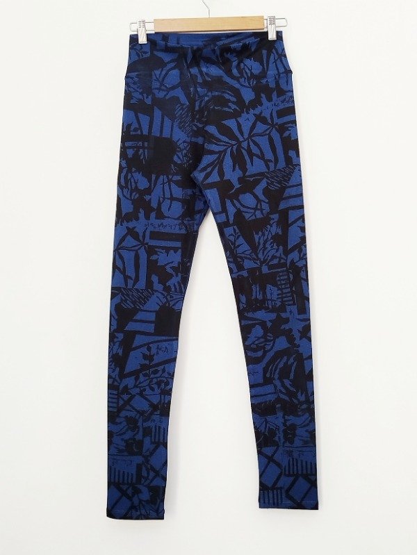 Producto - Calza -base azul estampa Humedal-