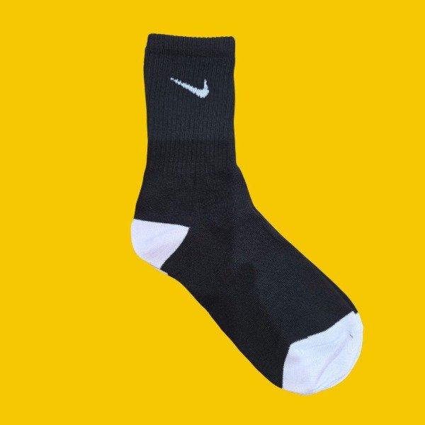 Producto - Tenis "Nike Negro talon Blanco"