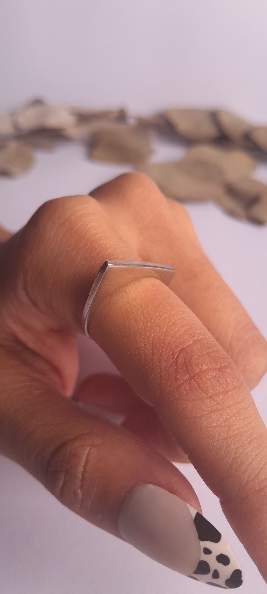 Producto - Anillo plata geométrico asimétrico punta