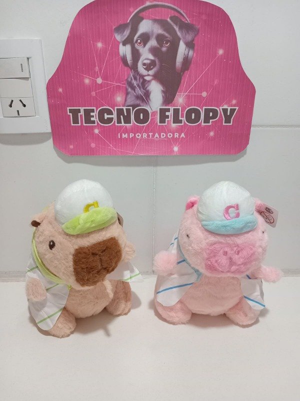 Producto - Peluche capibara con chaleco bala