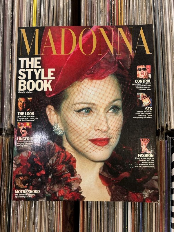 Producto - madonna the style book 130 paginas