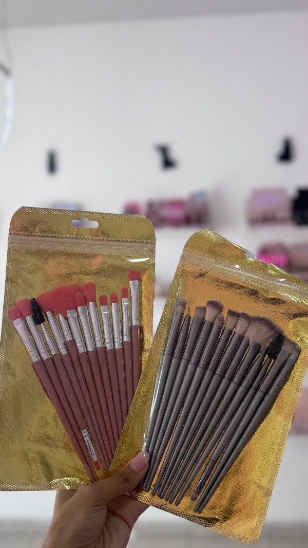 Producto - Set de Brochas x12 Rosas y Gris