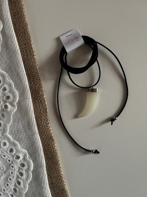 Producto - Collar mil usos cuerno