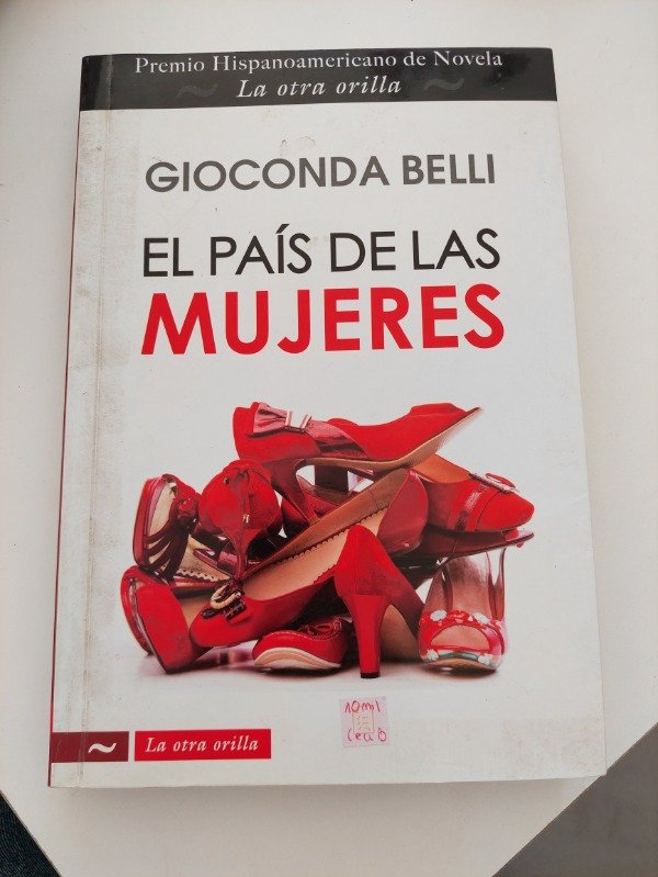 Producto - El país de las mujeres