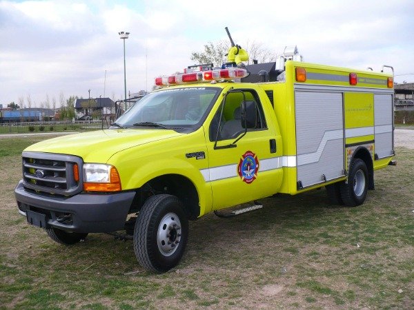 Producto - Autobomba de Aeropuerto  Modelo W-1200 montada sobre Ford F-4000