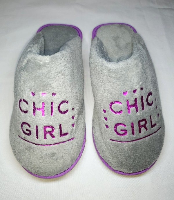 Producto - Pantufla 4/Gris y morado