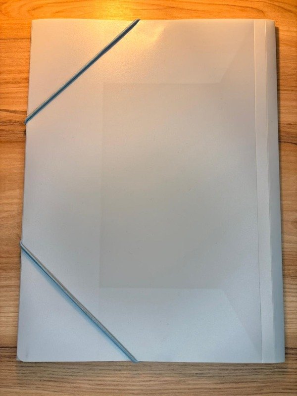 Producto - Carpeta celeste con elastico A4