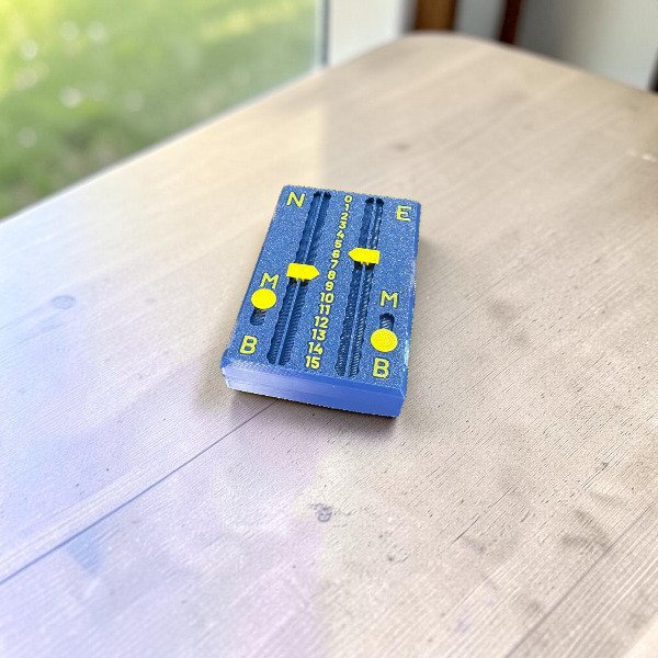 Producto - CAJA CON ANOTADOR DE TRUCO AZUL