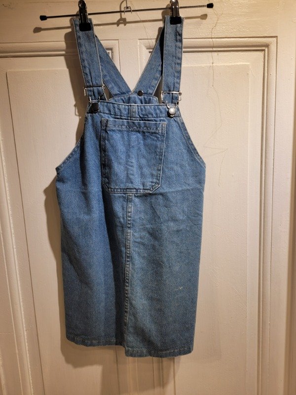 Producto - Jardinero LUSHKA KIDS de jean falda Talle 16 años - PRECIO: 24X