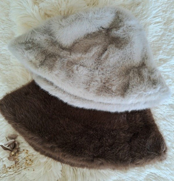 Producto - GRMX11 Gorro Piluso Piel Gris/Chocolate (el par)