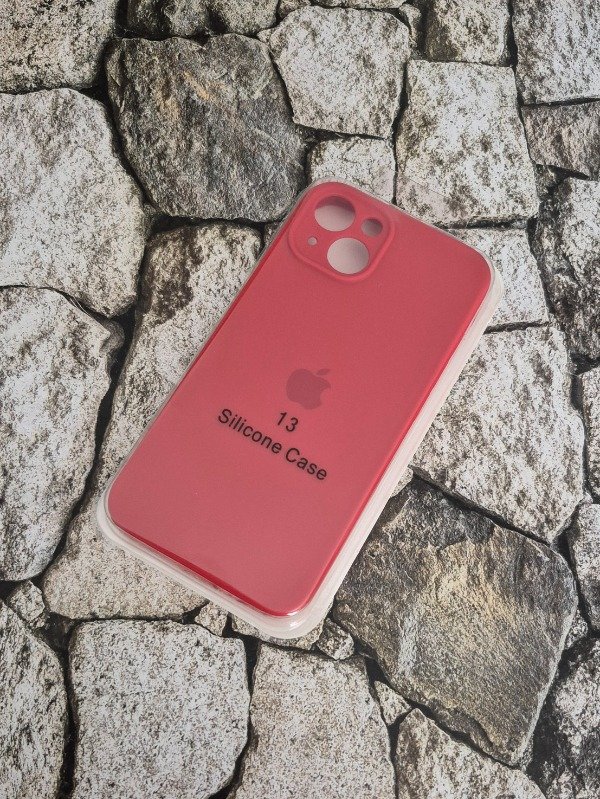 Producto - Funda silicone case cubrecamara con logo Iphone 13 roja