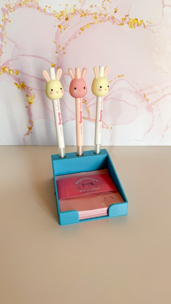 Producto - Porta papelitos y lapicera celeste (Incluye taquito de 100 hojas)