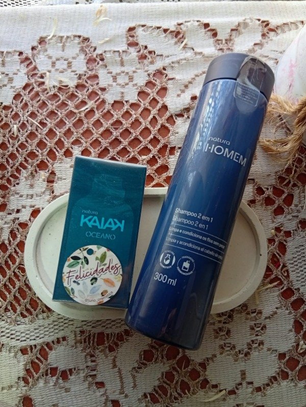 Producto - Kit regalable perfume + shampoo - 2