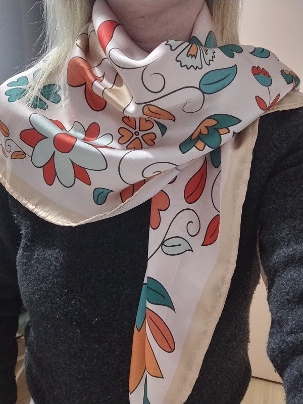 Producto - PAÑUELO GUADA BEIGE