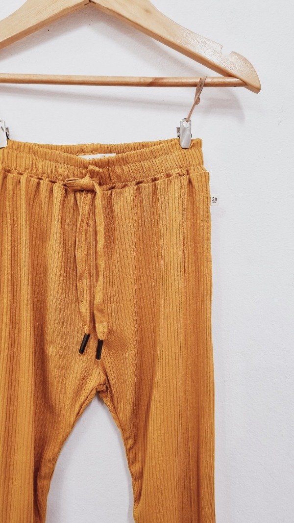 Producto - leggins Moscú mostaza
