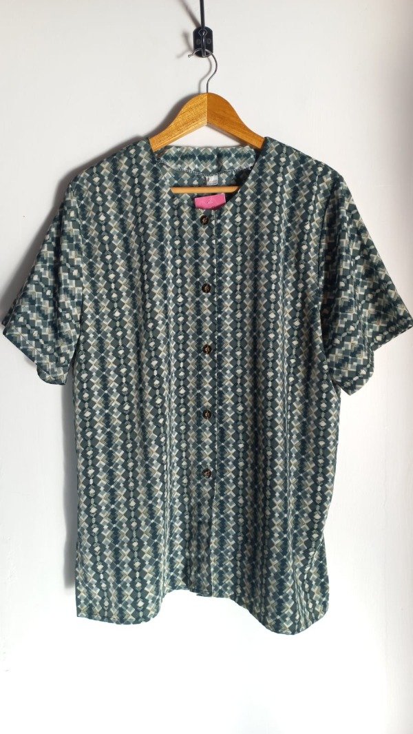 Producto - CAMISA VERDE ROMBOS