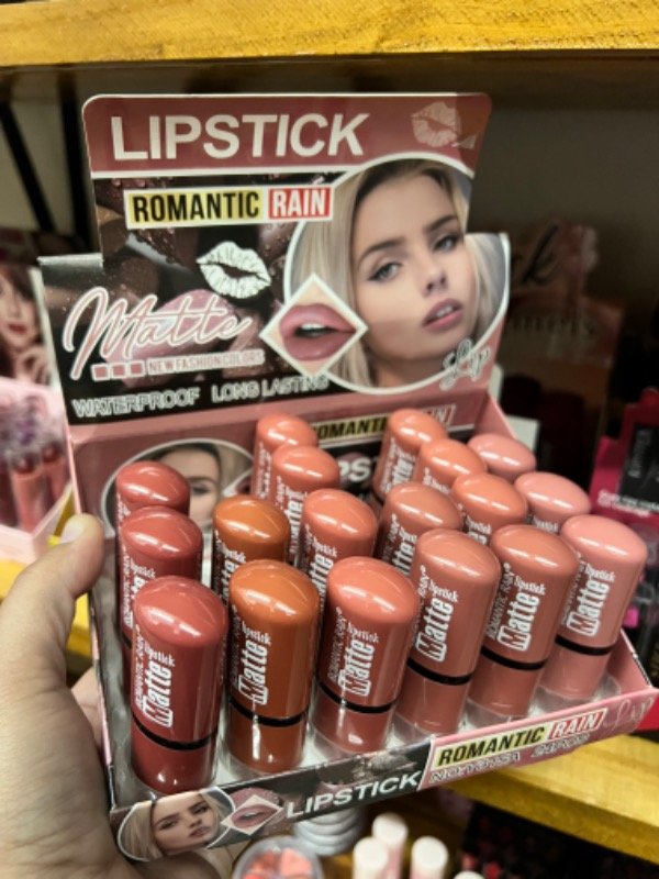 Producto - Labiales nude Matte Romantic Rain