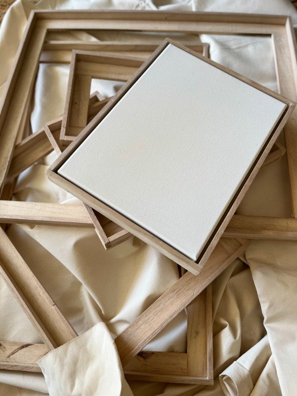 Producto - Marcos flotantes en madera de Kiri. Terminación profesional.