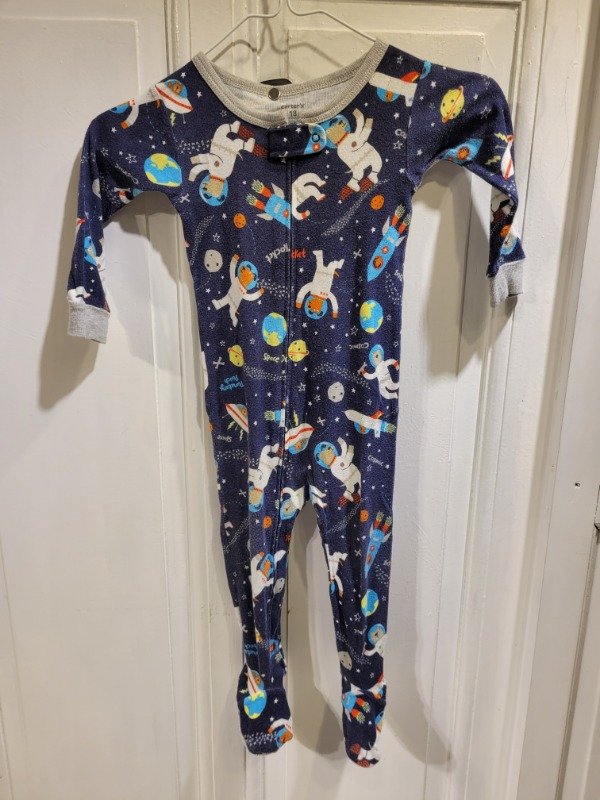 Producto - Body CARTER'S azul logo perros astronautas Talle 18 meses - PRECIO: 20X