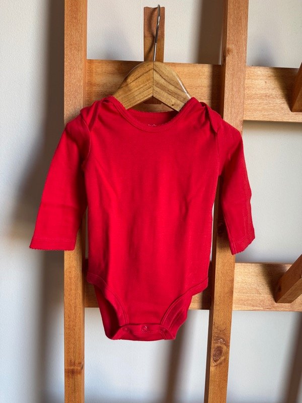 Producto - Body liso CARTERS 6 meses