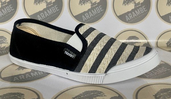 Producto - Zapatilla náutica Terra negra con detalles