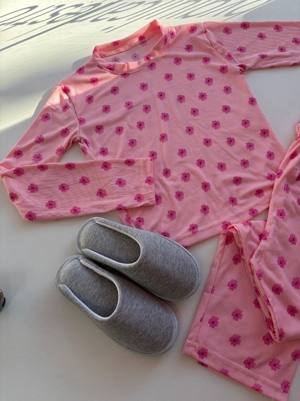 Producto - Pijama flores rosas
