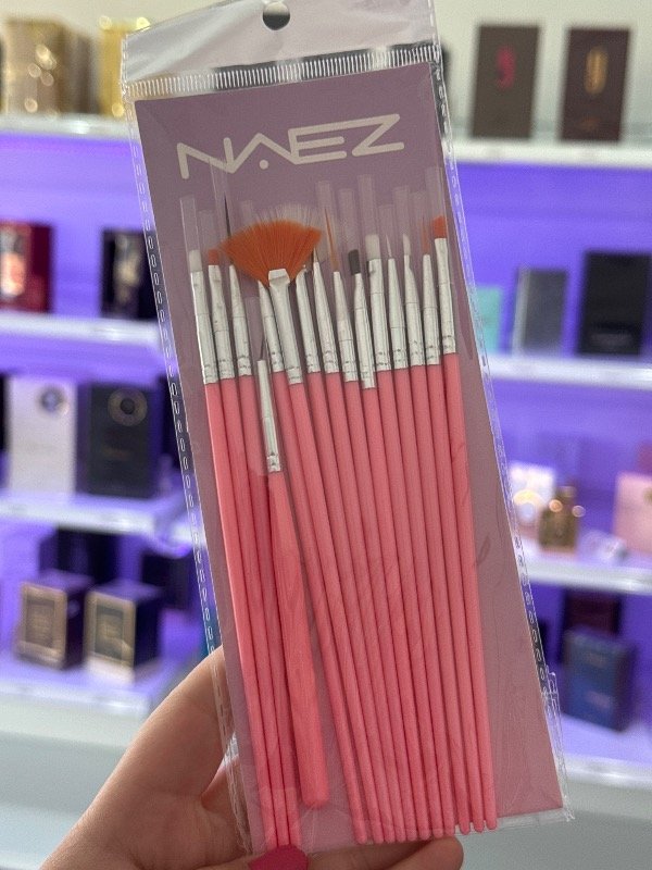 Producto - Set 15 pinceles Naez