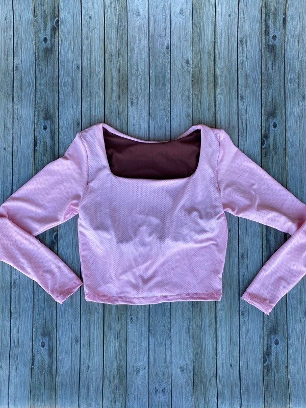 Crop Lotus manga larga rosa bebe