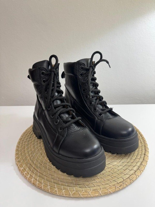 Producto - BORCEGOS ZOE NEGRO