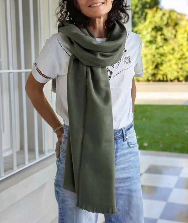 Producto - ruana lisa - verde militar -