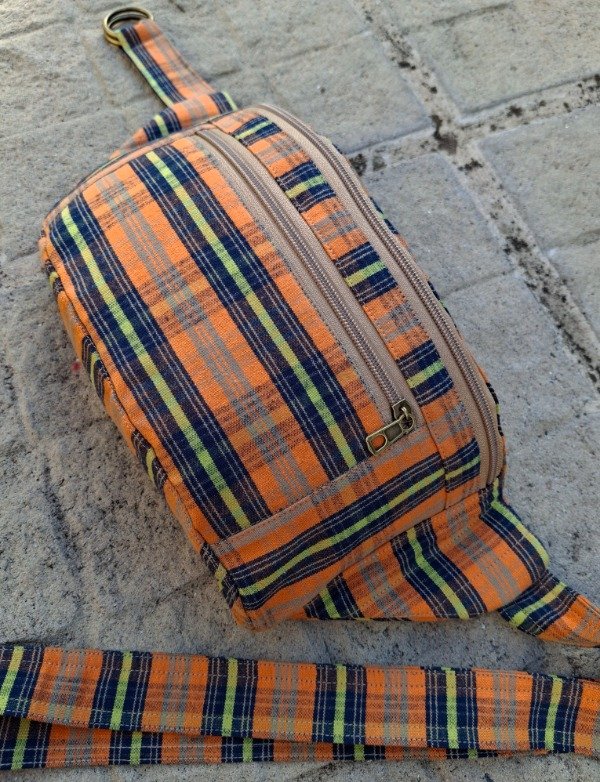 Riñonera de cuadros naranja