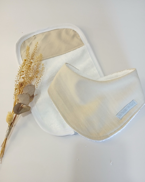 Producto - Set babero y toallita arena