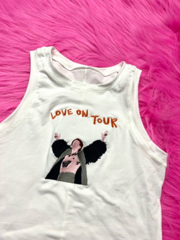 Musculosa love on tour Orange — imagen 2