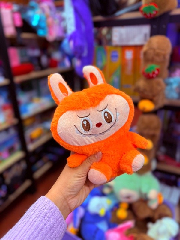 Producto - Peluche labubu flúor
