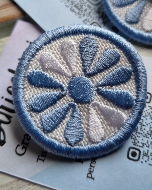 Producto - Temporada Patria 2026 - Escarapela "AURORA"