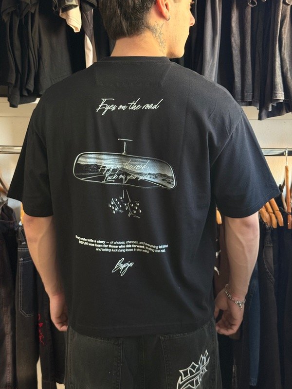 Producto - Remera Boxy Fit Car