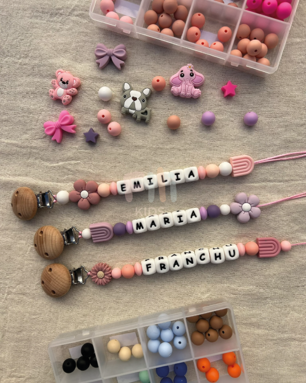 Producto - Porta chupete personalizado: Doble dije + Broche de madera