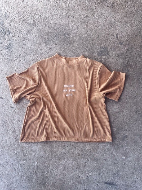 Producto - Remera Kurt01 / pardo