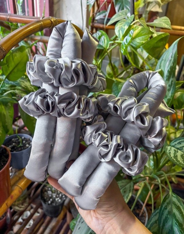 Producto - Pack 5 kit de ondas con scrunchies (satén antifrizz)